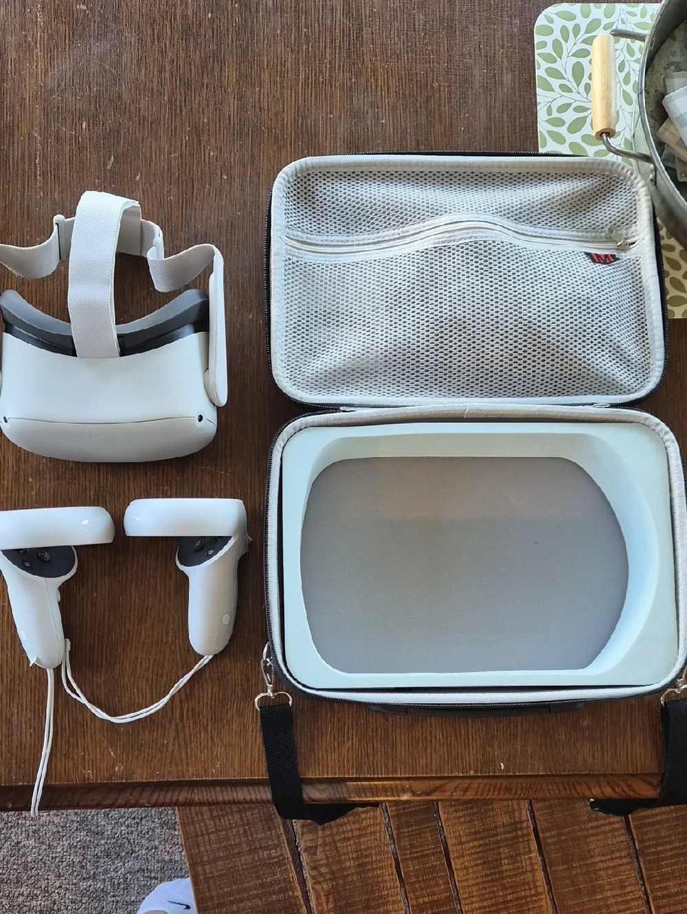 Oculus Light Gray Standalone VR Headset with White Strap